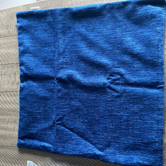 BRAWARM pack of 4 classic blue pillow covers - Picture 8 of 8